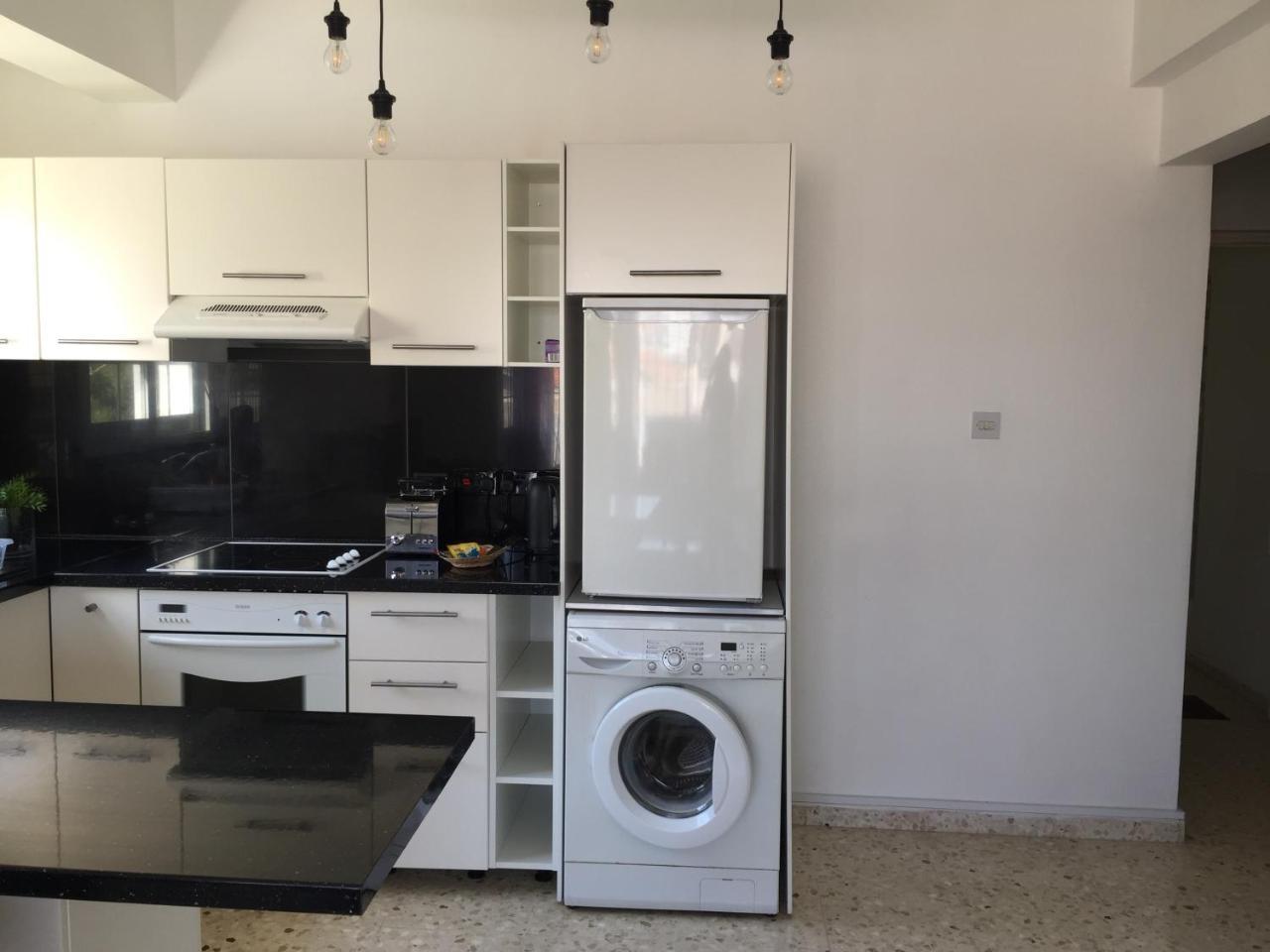 Apartament Vangelios *